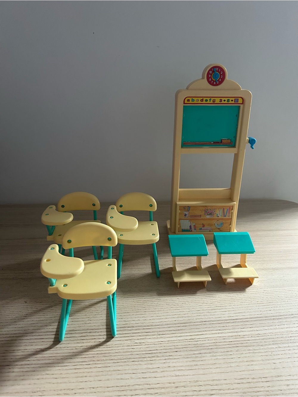 Vintage 1995 Mattel classroom Teacher Barbie accessories